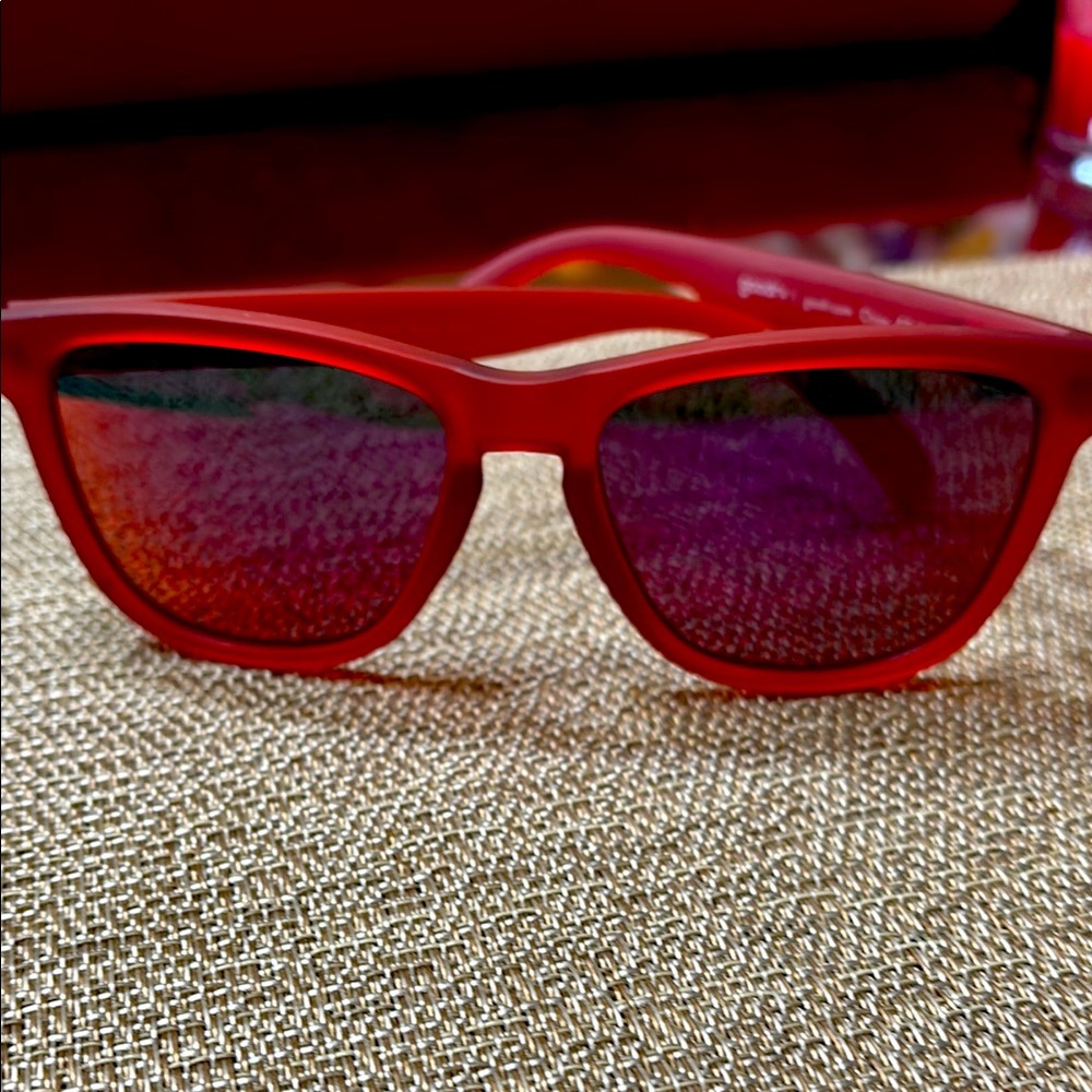 Gently used, GOODR SUNGLASSES Phoenix…❤️